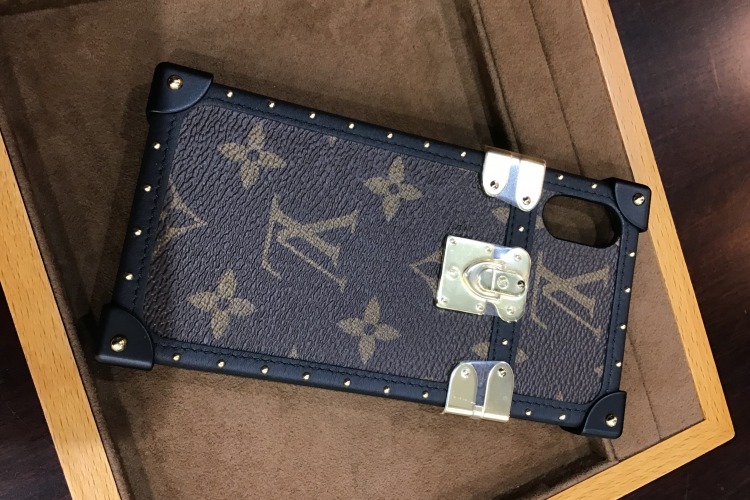 モノグラム アイ・トランク ライト アイフォンケース の高価買取事例  